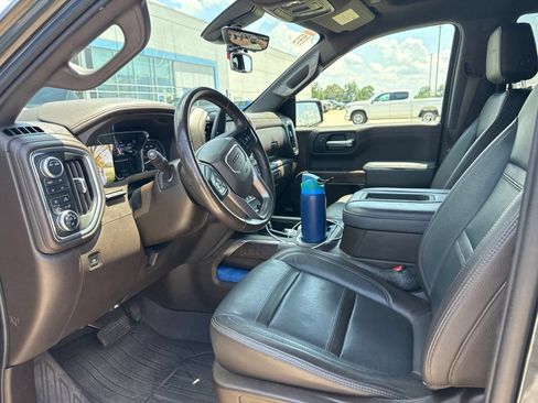 Used 2021 GMC Sierra 1500 Denali w/ Technology Package AWD/4WD image 9