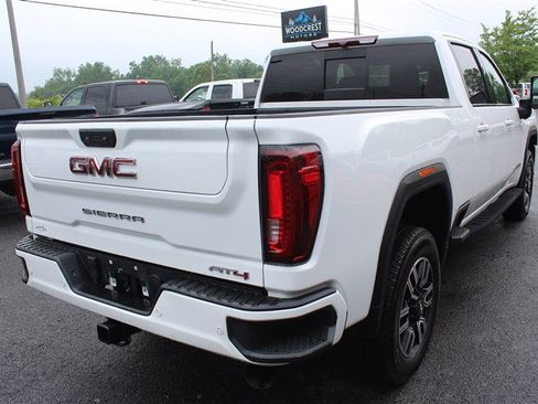Used 2022 GMC Sierra 2500 AT4 w/ AT4 Preferred Package AWD/4WD image 6