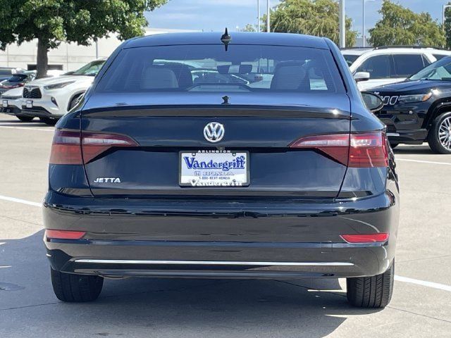 Used 2021 Volkswagen Jetta SE FWD image 5