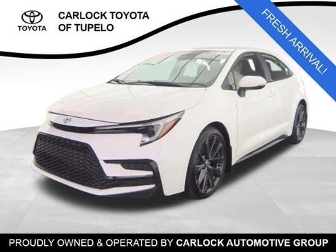 Used 2025 Toyota Corolla SE image 1
