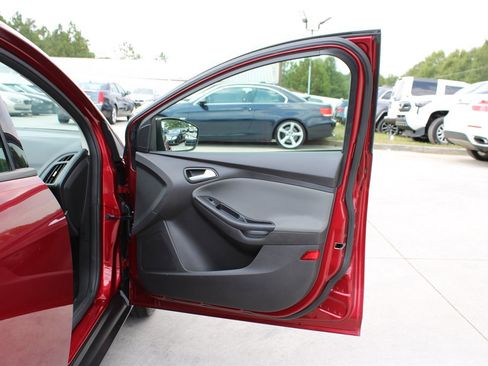 Used 2013 Ford Focus SE image 26