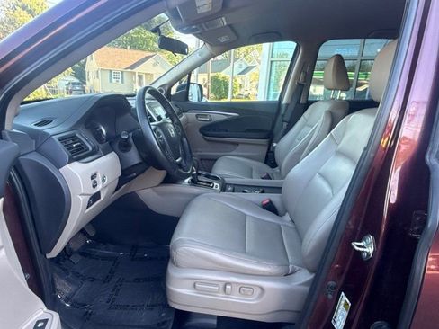 Used 2017 Honda Ridgeline RTL image 11