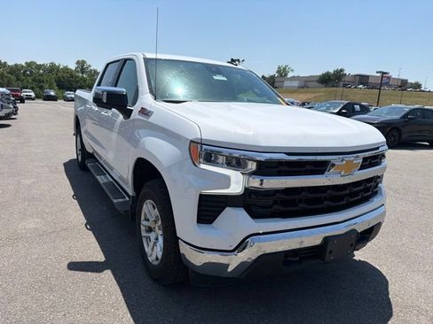 Used 2025 Chevrolet Silverado 1500 LT w/ Z71 Off-Road Package AWD/4WD image 9
