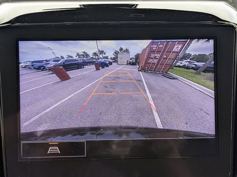 Used 2023 Chevrolet Traverse LT FWD image 27