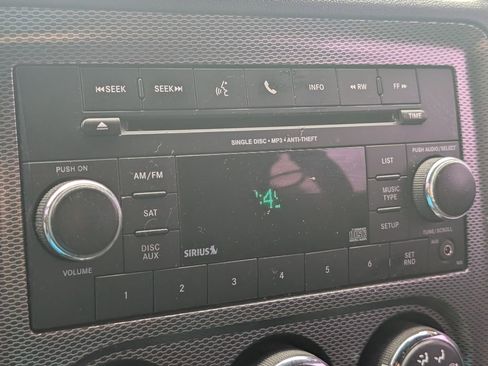 Used 2014 Dodge Challenger R/T image 14