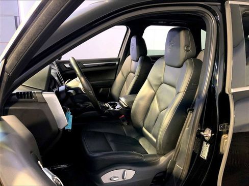 Used 2014 Porsche Cayenne Platinum Edition AWD/4WD image 5