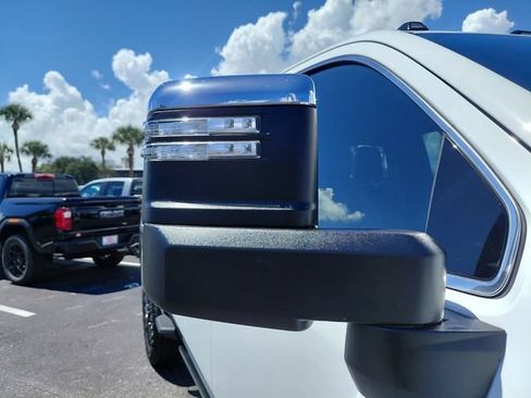 Used 2026 GMC Sierra 2500 Denali w/ Denali Reserve Package AWD/4WD image 13