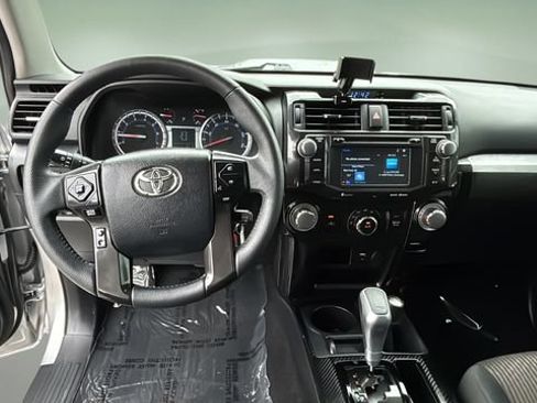 Used 2019 Toyota 4Runner TRD Off-Road AWD/4WD image 10