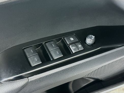 Used 2025 Toyota Camry LE image 15