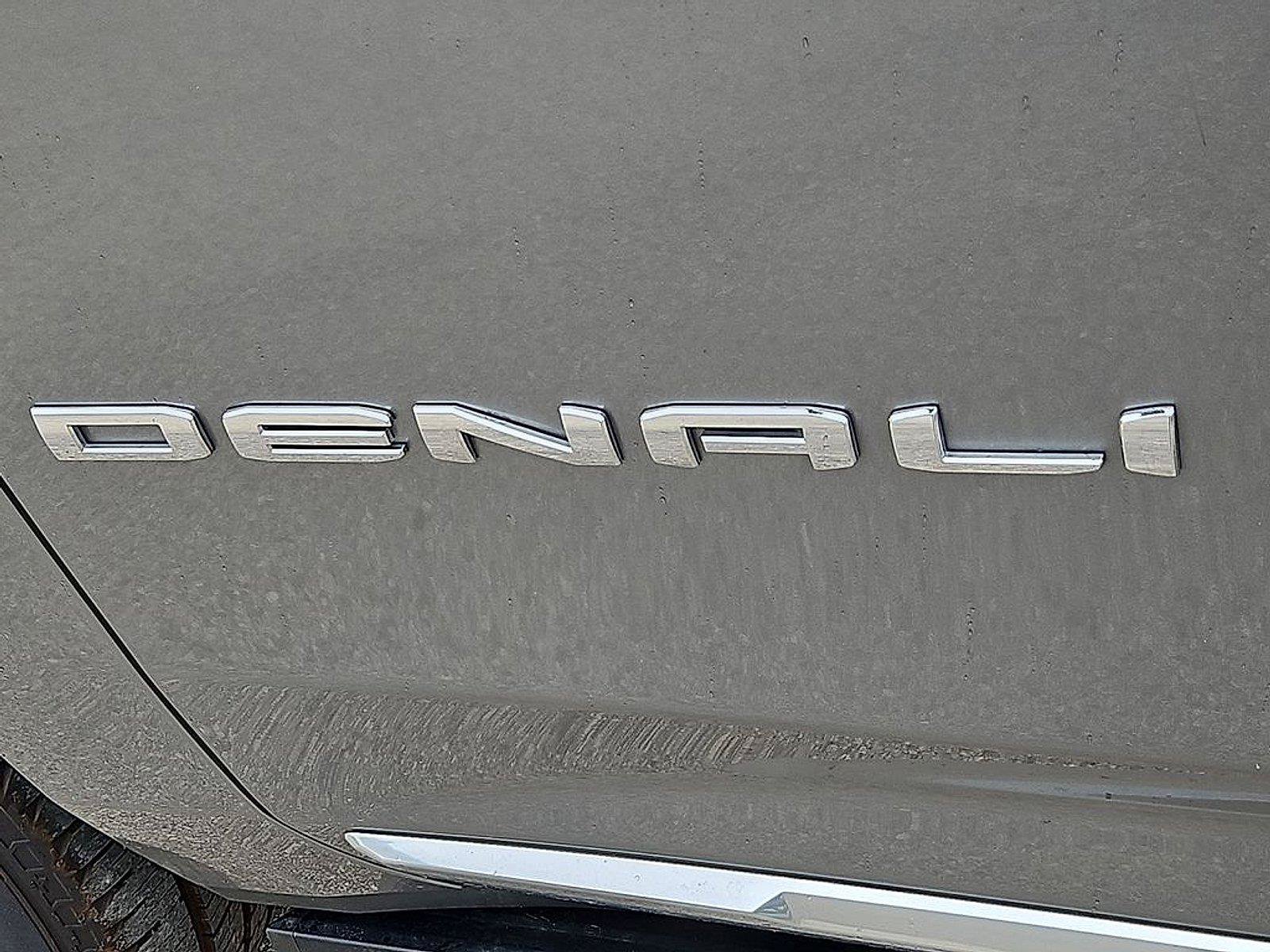 Used 2023 GMC Yukon Denali AWD/4WD image 15