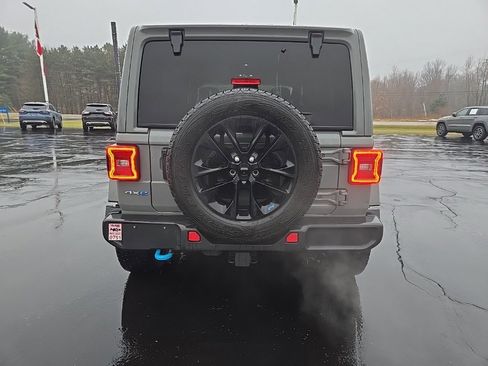 Used 2023 Jeep Wrangler Unlimited Sahara w/ Cold Weather Group image 7