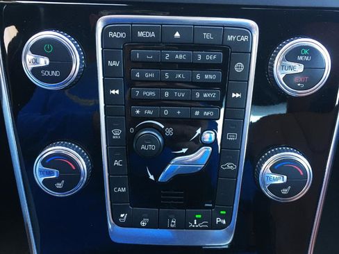 Used 2015 Volvo S60 T5 Platinum image 24