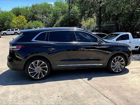 Used 2021 Lincoln Nautilus Reserve w/ Equipment Group 201A image 5