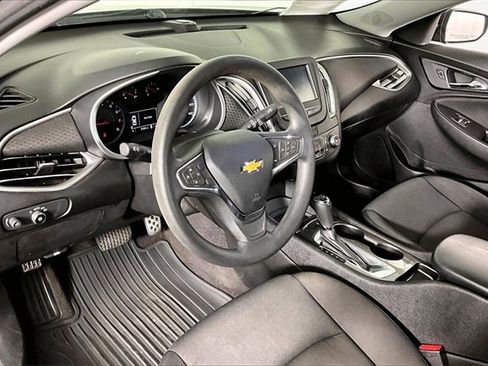 Used 2017 Chevrolet Malibu LS w/ LPO, Convenience Package 2 image 16