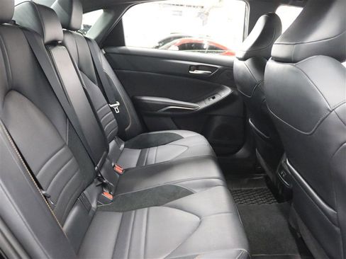 Used 2021 Toyota Avalon XSE image 18