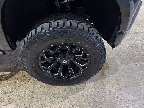 Used 2019 Chevrolet Silverado 1500 RST w/ All-Star Edition image 30