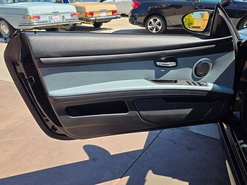 Used 2012 BMW M3 Convertible RWD image 22