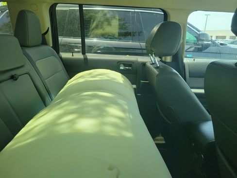 Used 2016 Ford Flex Limited w/ Equipment Group 301A AWD/4WD image 10