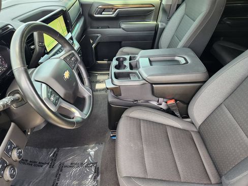 Used 2025 Chevrolet Silverado 1500 LT AWD/4WD image 13
