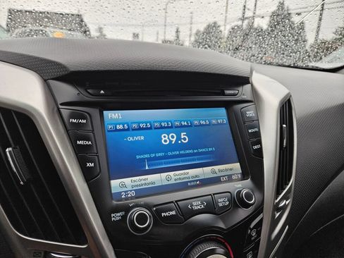 Used 2013 Hyundai Veloster w/ Style Pkg FWD image 18
