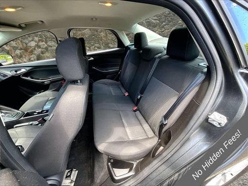 Used 2016 Ford Focus SE FWD image 24