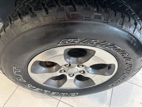 Used 2018 Jeep Wrangler Unlimited Sahara w/ Dual Top Group image 18