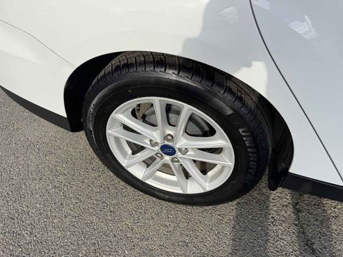 Used 2017 Ford Focus SE image 36