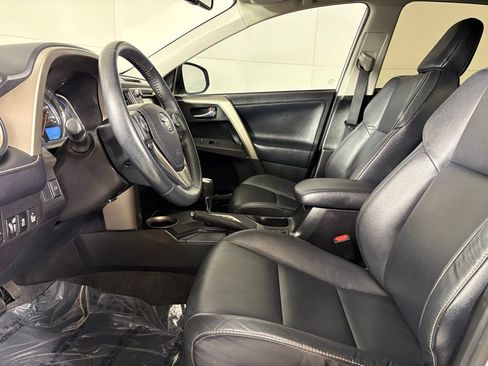 Used 2015 Toyota RAV4 Limited w/ Technology Package image 20