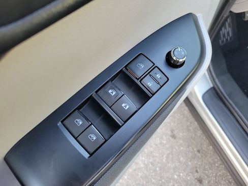 Used 2018 Toyota Highlander LE image 20