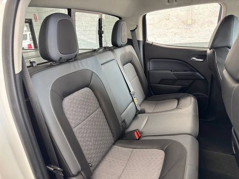 Used 2017 Chevrolet Colorado Z71 AWD/4WD image 41
