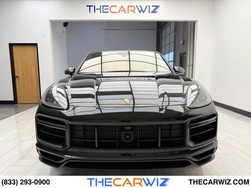 Used 2023 Porsche Cayenne Turbo GT image 8
