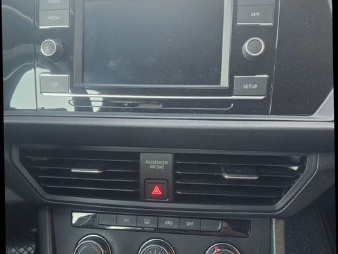 Used 2019 Volkswagen Jetta S w/ Driver Assistance Package image 27