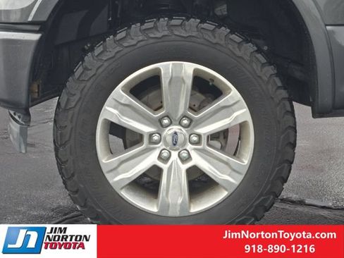 Used 2017 Ford F150 Platinum w/ Equipment Group 701A Luxury AWD/4WD image 14