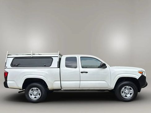 Used 2021 Toyota Tacoma SR RWD image 6