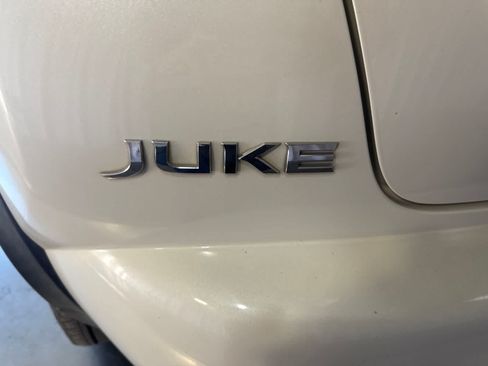 Used 2014 Nissan Juke S FWD image 11