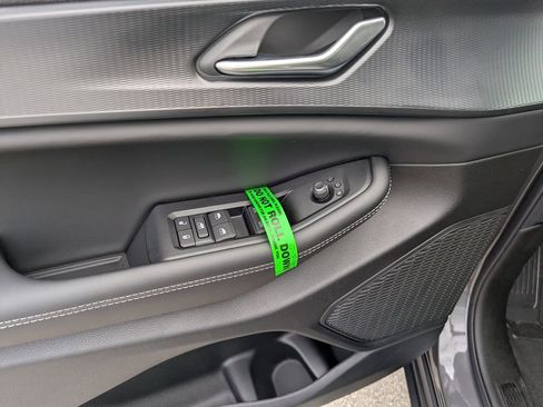 New 2025 Jeep Grand Cherokee Altitude RWD image 19