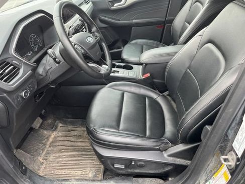 Used 2022 Ford Escape SEL w/ Equipment Group 302A AWD/4WD image 9