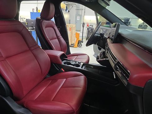 Used 2023 Lincoln Corsair Reserve w/ Equipment Group 201A image 13