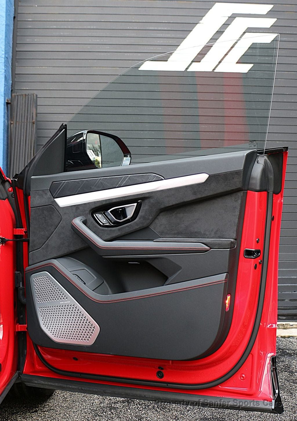 Used 2024 Lamborghini Urus S AWD/4WD image 23