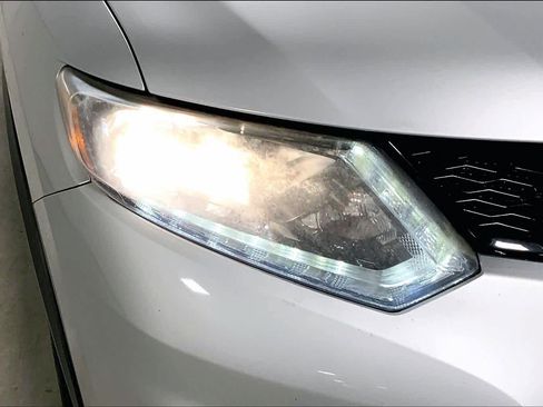 Used 2016 Nissan Rogue S FWD image 25