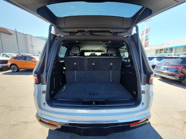 Used 2022 Jeep Wagoneer Series II RWD image 25