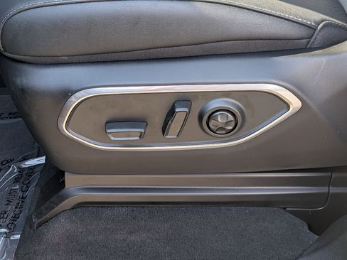 New 2026 Jeep Grand Wagoneer L Limited AWD/4WD image 13