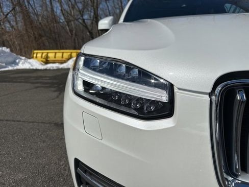 Certified 2024 Volvo XC90 B5 Plus w/ Protection Package Premier image 12