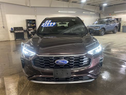 Used 2023 Ford Escape ST-Line w/ Tech Pack #1 image 2