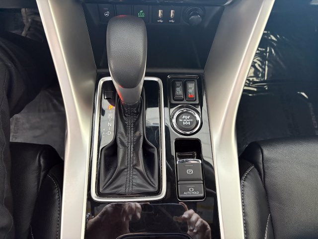 Used 2025 Mitsubishi Eclipse Cross SEL AWD/4WD image 17