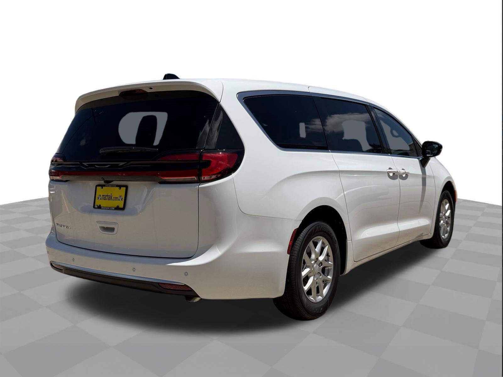 New 2027 Chrysler Pacifica Select FWD image 7