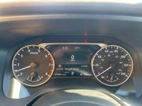 Used 2023 Nissan Rogue SL AWD/4WD image 12