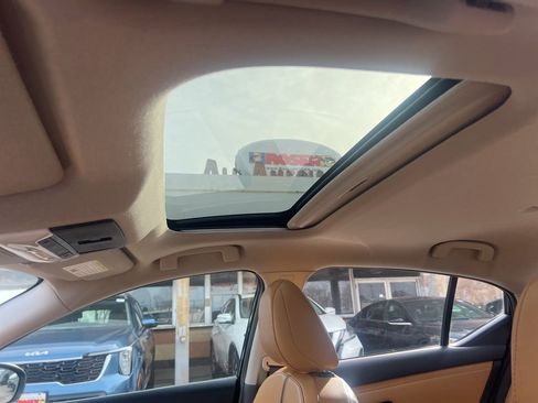 Certified 2023 Nissan Sentra SV w/ SV Premium Package image 8