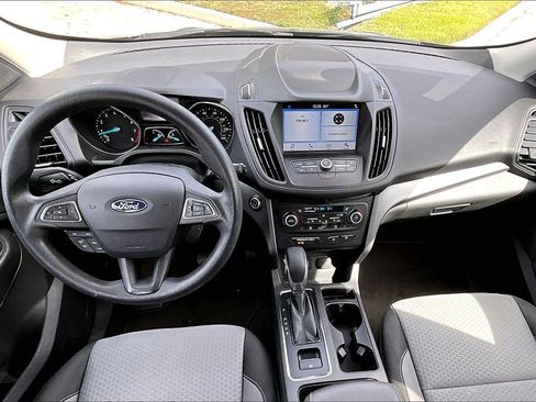 Used 2019 Ford Escape SE image 3