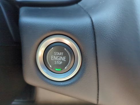 Used 2024 Chevrolet Tahoe High Country AWD/4WD image 31